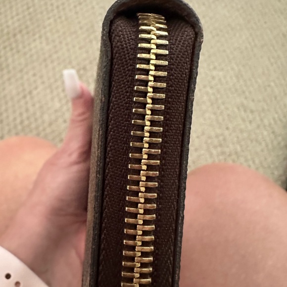 Louis Vuitton compact zippy wallet - Picture 5 of 16